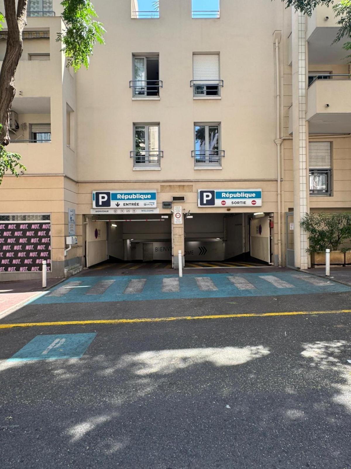 Red Calmette Appartement Cannes